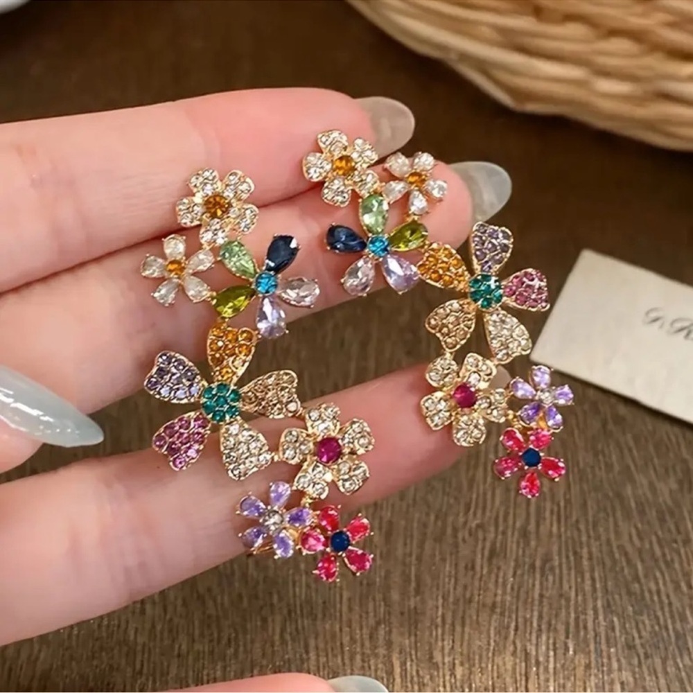 NEW! Luxury Colorful Flower Ear Cuff Earrings Elegant Jewelry Ear Cuff 🌸 B1-67 - Picture 4 of 7